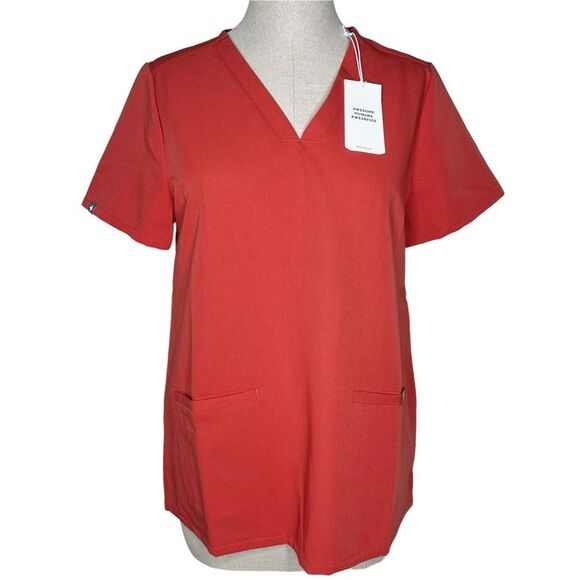 NWT FIGS Casma Three Pocket Scrub Top sz S * Clay Scrubs Shirt Classic Fit - Picture 1 of 7